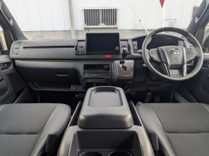 ハイエースバン９型S-GLダークプライム2　ディーゼル車