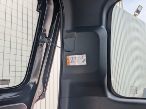 ハイエースバン改良後モデル　9型　ディーゼル2WD