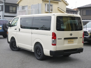 ハイエースバンディーゼル4WD　丸目カスタム　ネオクラシック