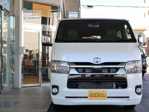 ハイエースバン特別仕様車ダークプライム2