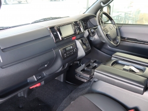 ハイエースバン特別仕様車ダークプライム2