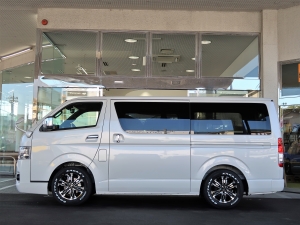ハイエースバン特別仕様車ダークプライム2