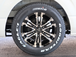 ハイエースバン特別仕様車ダークプライム2