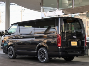 ハイエースバン特別仕様車ダークプライム2