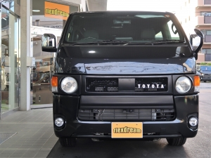 ハイエースバン特別仕様車ダークプライム2