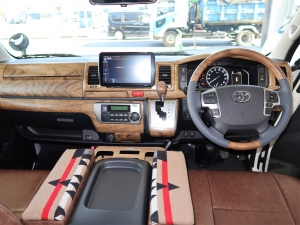 ハイエースバン安全装備追加 特別仕様車