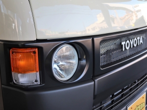 ハイエースバンDX　4WD　ディーゼル　丸目