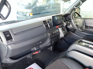 ハイエースバン安全装備追加 特別仕様車　ディーゼル4駆