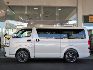 ハイエースバン安全装備追加 特別仕様車　ディーゼル4駆