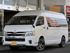 ハイエースＶスパロン　4WD　ディーゼル