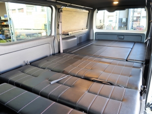 ハイエースバン特別仕様車ダークプライム2