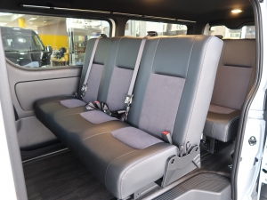 ハイエースバン特別仕様車ダークプライム2