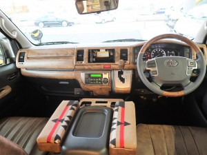 ハイエースバン安全装備追加 特別仕様車