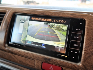 ハイエースバン丸目換装FD-classicカスタム　ライトイエロー