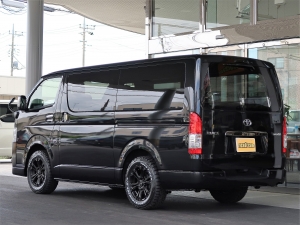 ハイエースバン特別仕様車ダークプライム2