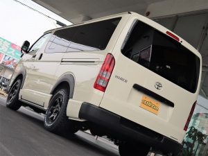ハイエースバンDX　4WD　ディーゼル　丸目