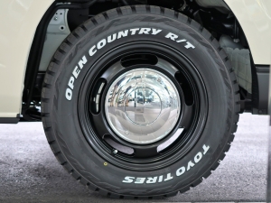 ハイエースバンDX　4WD　ディーゼル　丸目