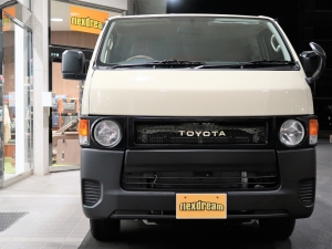 ハイエースバンDX　4WD　ディーゼル　丸目