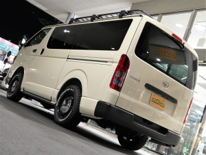 ハイエースバンDX　4WD　ディーゼル　丸目