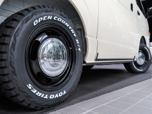 ハイエースバンDX　4WD　ディーゼル　丸目