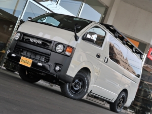 ハイエースバン丸目カスタム　　ネオクラシック