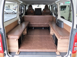 ハイエースバンDX　4WD　ディーゼル　丸目