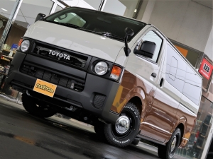 ハイエースバンDX　4WD　ディーゼル　丸目
