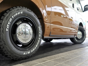 ハイエースバンDX　4WD　ディーゼル　丸目