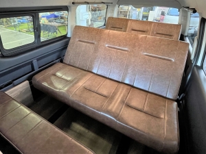 ハイエースワゴン１０人乗り　車中泊仕様