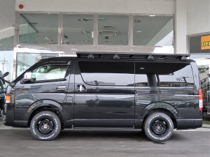 ハイエースバンディーゼル4WD　丸目カスタム　ネオクラシック