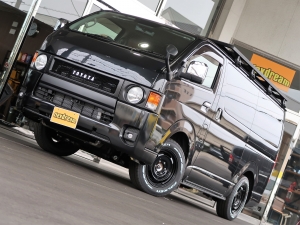 ハイエースバンディーゼル4WD　丸目カスタム　ネオクラシック