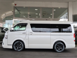 ハイエースワゴン新車コンプリート　ハイエースワゴン２ＷＤ