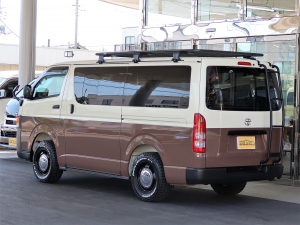 ハイエースバンDX　4WD　ディーゼル　丸目