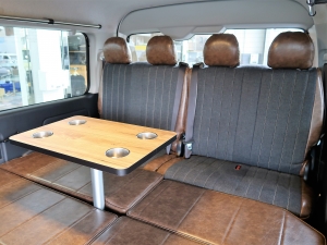 ハイエースワゴン10人乗りハイエースワゴン　車中泊できる街乗り仕様車