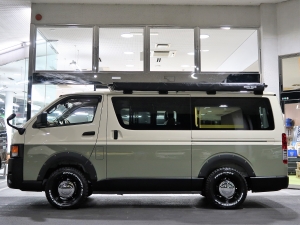 ハイエースバンディーゼル4WD　丸目カスタム　ネオクラシック