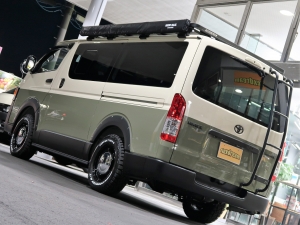 ハイエースバンディーゼル4WD　丸目カスタム　ネオクラシック