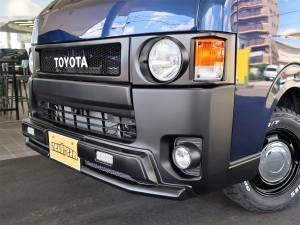 ハイエースバン丸目カスタム　　ネオクラシック