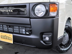 ハイエースバンディーゼル4WD　丸目カスタム　ネオクラシック