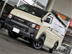 ハイエースバンディーゼル4WD　丸目カスタム　ネオクラシック