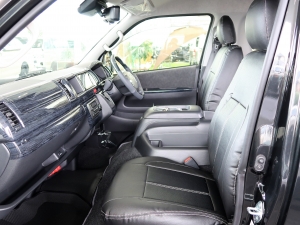 ハイエースワゴン一部改良後 安全装備追加　新車コンプリート