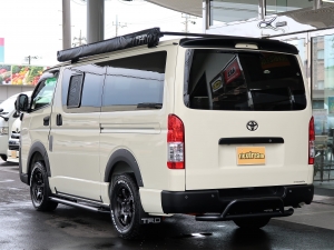 ハイエースバンディーゼル4WD　特設カラーライトイエロー
