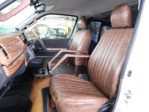 ハイエースバンディーゼル4WD　特設カラーライトイエロー