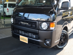 ハイエースバンディーゼル4WD　丸目カスタム　ネオクラシック