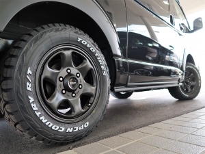ハイエースバンDX　4WD　ディーゼル　丸目