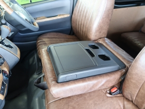 ハイエースバンDX　4WD　ディーゼル　丸目