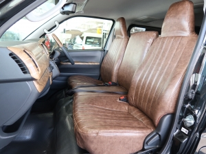 ハイエースバンDX　4WD　ディーゼル　丸目