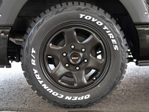 ハイエースバンDX　4WD　ディーゼル　丸目