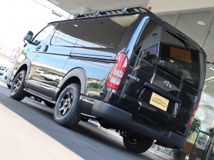 ハイエースバンDX　4WD　ディーゼル　丸目