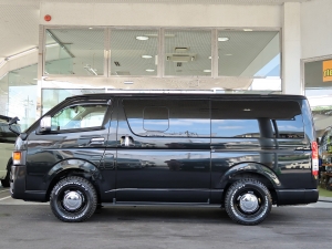 ハイエースバンディーゼル4WD　丸目カスタム　ネオクラシック
