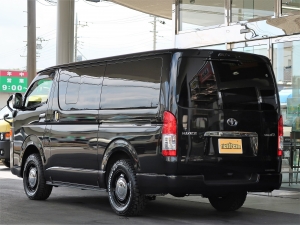 ハイエースバンディーゼル4WD　丸目カスタム　ネオクラシック